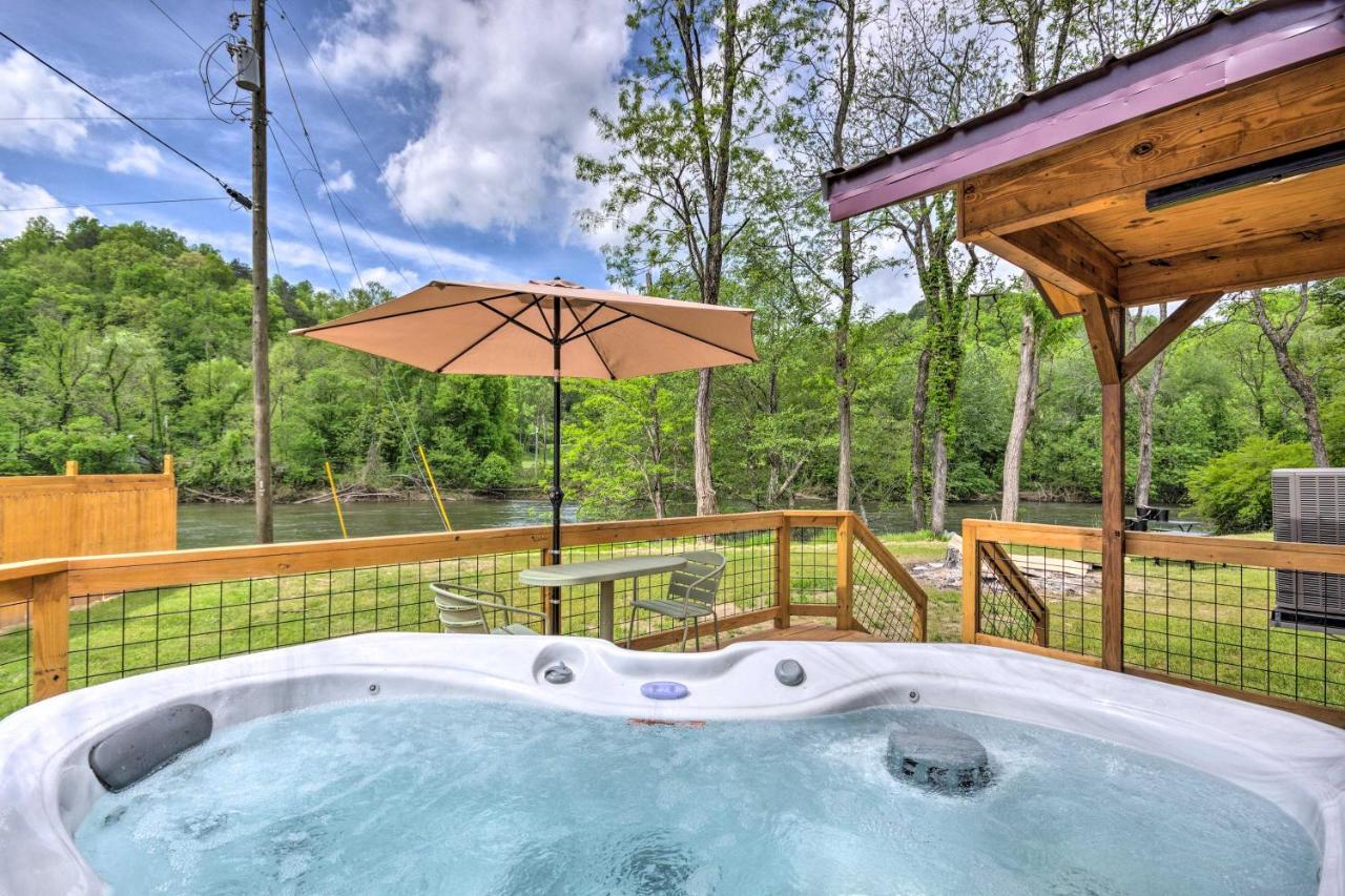 Cozy Cabin On Tuckasegee River - Near Bryson City Zewnętrze zdjęcie