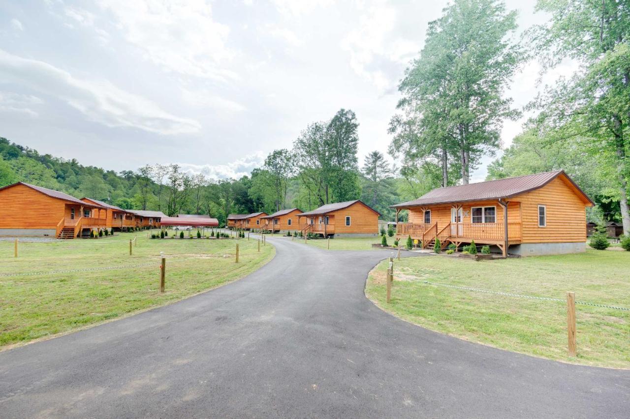 Cozy Cabin On Tuckasegee River - Near Bryson City Zewnętrze zdjęcie